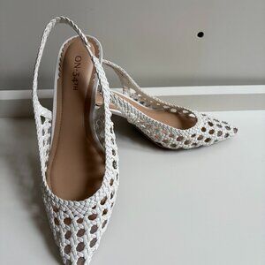 ON 34th - Women's White Monikaa Pointed-toe Pumps NWOT
